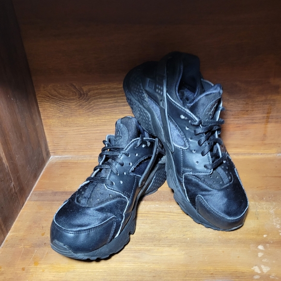 Nike Air Huarache Running Sneaker 7Y - Picture 6 of 9